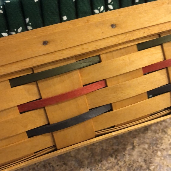 Longaberger Bread Basket w/ Green and White Liner, Wood Divider - Picture 4 of 16